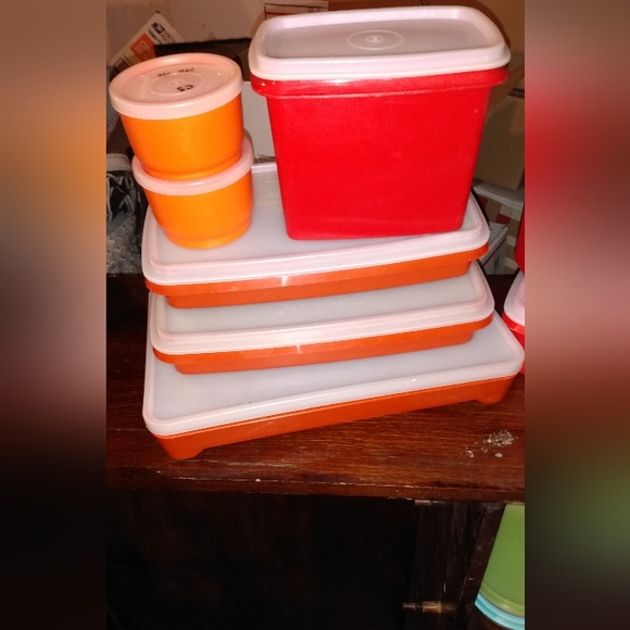 Tupperware - Picture 4 of 5